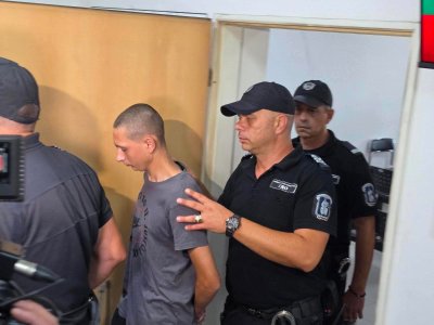 Съдът пусна под гаранция и надзор двамата тийнейджъри, обвинени за побой над непалци в Пловдив