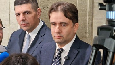 ПБ пита: Покровителствала ли е държавата неонацистки групировки?
