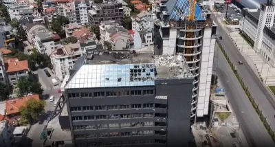 Демонтираха покрива на емблематичния хотел "Марица" в Пловдив