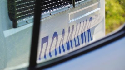 Счупиха стъкло на тролейбус в Плевен след стрелба