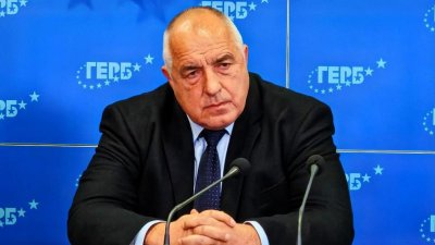 Бойко Борисов: Трябва да развиваме военната си индустрия