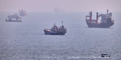 Два кораба с над 200 пътници са се сблъскали в Йонийско море