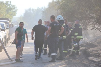 Пожарът, засегнал 6 къщи в село Дъбрава, е овладян