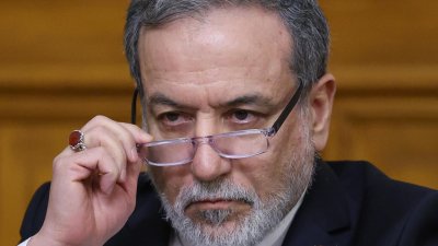 Иран към страните от Персийския залив: Спрете Тръмп или ще ви ударим 