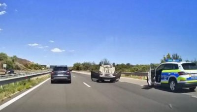 Кола се преобърна по таван на магистрала Хемус