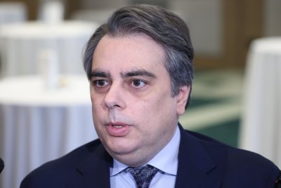 Асен Василев остро срещу Радев: Слепи ли сте, че убийците от Пловдив сеят руска пропаганда? 