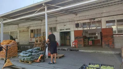 Акция край Първенец: Проверяват за пестициди зарзават и плодове от трети страни