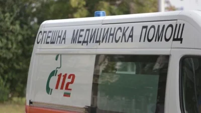 Тежка катастрофа: Моторист излетя от пътя, жена му загина