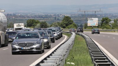 Внимание, шофьори: Тапа край Карнобат заради катастрофа на АМ "Тракия"