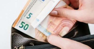 Продължават преговорите по формулата за МРЗ