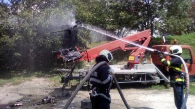 Неизправна автовишка пламна в "Драгалевци"