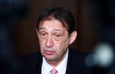 Министър Шишков представя информация за сключени договори от &bdquo;ВиК Енерджи Груп&ldquo;