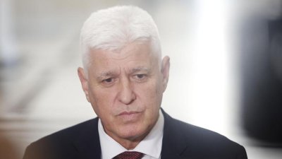 Военният министър: Към момента заплаха към нашата страна наистина няма