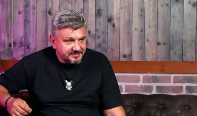 Тъпотия: Психолози искат пълна забрана на TikTok в България