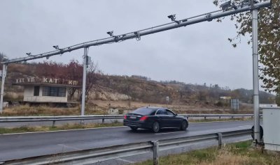 ЧЕРНО НА БЯЛО: КАТ събра 18 бона от глоби за средна скорост 