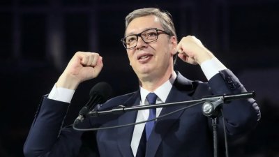 Вучич атакува ЕК: Нашите хеликоптери за гасене на пожари са по-добри