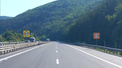 Заради катастрофа е ограничено движението по част от магистрала &bdquo;Хемус&ldquo;