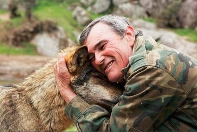 На 80 години почина "момчето вълк", живяло 12 години в глутница