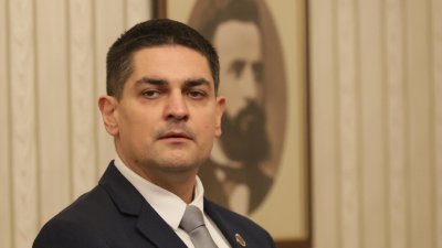 Руди Гела се кандидатира за президент