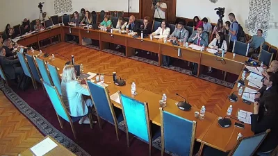 Правната комисия прие тестове за почтеност за рискови държавни длъжности