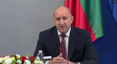 "Домовата книга" отпада: Радев връща правомощията на президента 