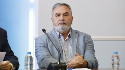 Доц. Ангел Кунчев подаде оставка