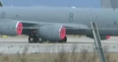 Американски военен самолет кацна в Бургас