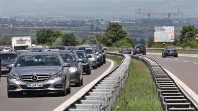 Катастрофа ограничава движението в едната лента по магистрала "Марица"
