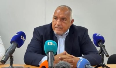 Борисов: Всички дружно помагат на Йотова да спечели
