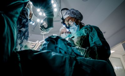 Брутално: Отстраниха 13-килограмов тумор от яйчника на пациентка 