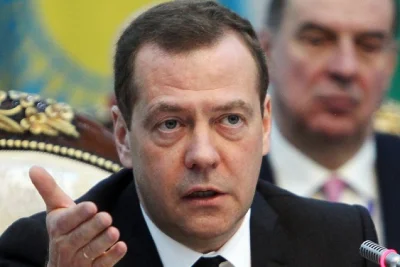 Медведев заплаши с удари по Берлин