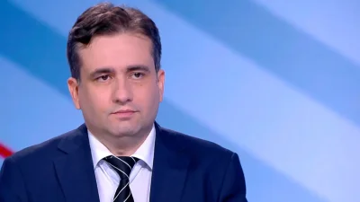 Божанов призова: ГЕРБ поне да не пречат на Гюров