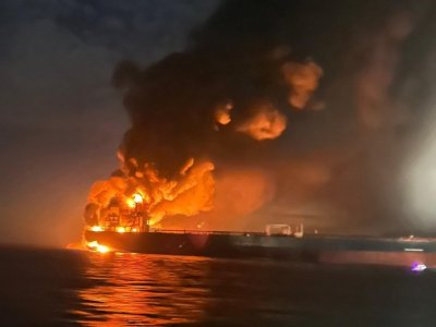 Кораб се запали и потъна в Черно море, ударен е!
