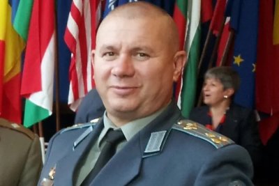 Ген. Шивиков: Президентът трябва да напомня на властимащите и да ги коригира
