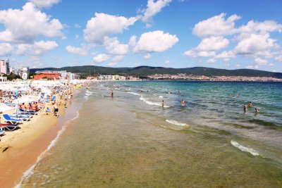 Прекрасно и слънчево по морето, задават се бури и гръмотевици от запад