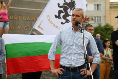 И "Възраждане" влиза в играта за президент 