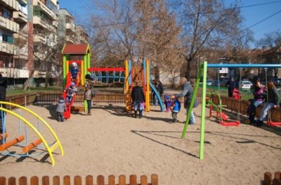 Детските площадки остават без пясъчници?