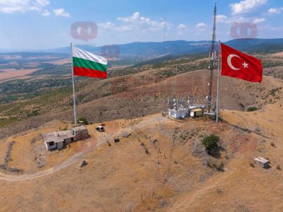 Защо в Бургаско се чуват само турски радиостанции?