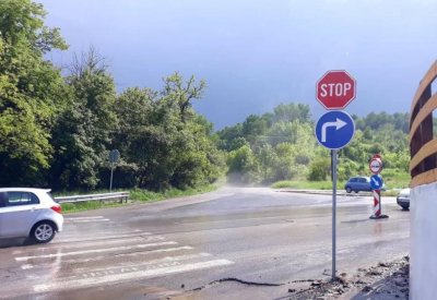 Ограничават движението по пътя София - Перник при Владая