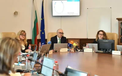 ЦИК възложи на ГРАО проверка на кандидатите за президент и вице