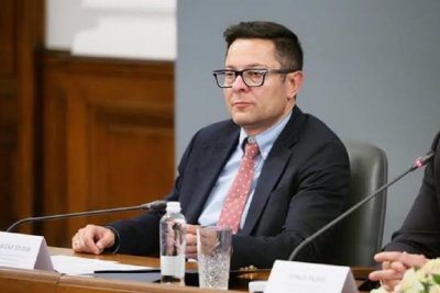 Вицепремиерът Пулев: Да прегърнем братския, китайски народ?