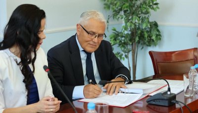 НЗОК и лекарският съюз подписаха новия рамков договор за медицинска помощ