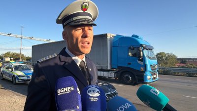 Над 700 полицейски екипа ще следят за безопасността по пътищата през почивните дни