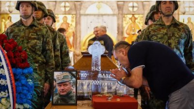 Сръбският патриарх лично ще опее изрода Ратко Младич