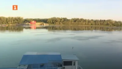 Нивото на Дунав остава критично