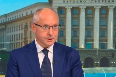 Станишев: Гюров и Кандев твърде много театралничат