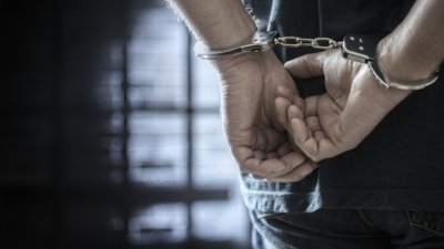 Арестуваха българин в Гърция за трафик на мигранти