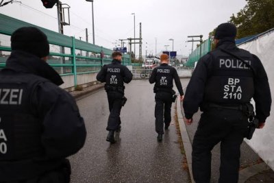 Намериха още 12 взривни устройства край електрически подстанции в Германия
