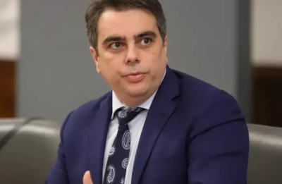 Асен Василев скача на ДАНС заради "Петрохан" 