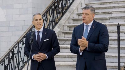 Вече официално: "Промяната" единодушно застана зад Гюров и Кандев 